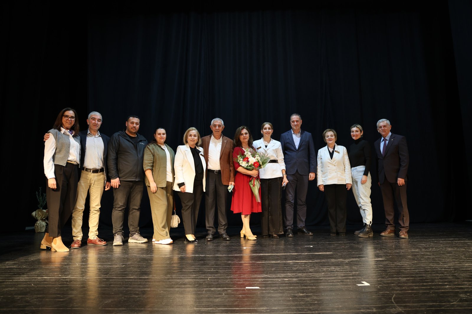 Salihlili kadınlardan girişimci hemcinslerine ödül