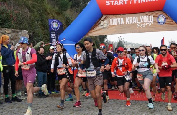 lidya-yolu-1
